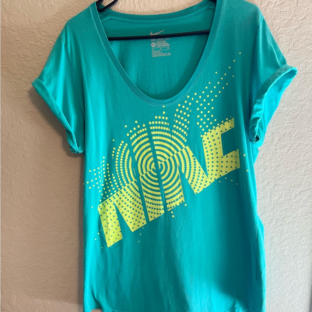 Nike Womans Nike Tee